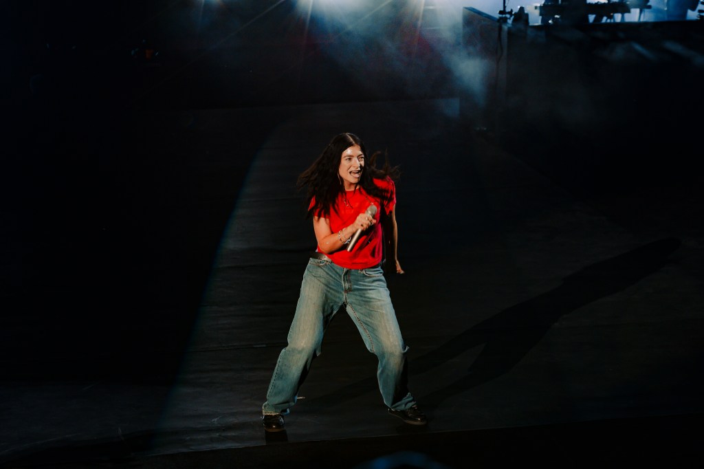 Lorde performing to the crowd at Red Rocks.