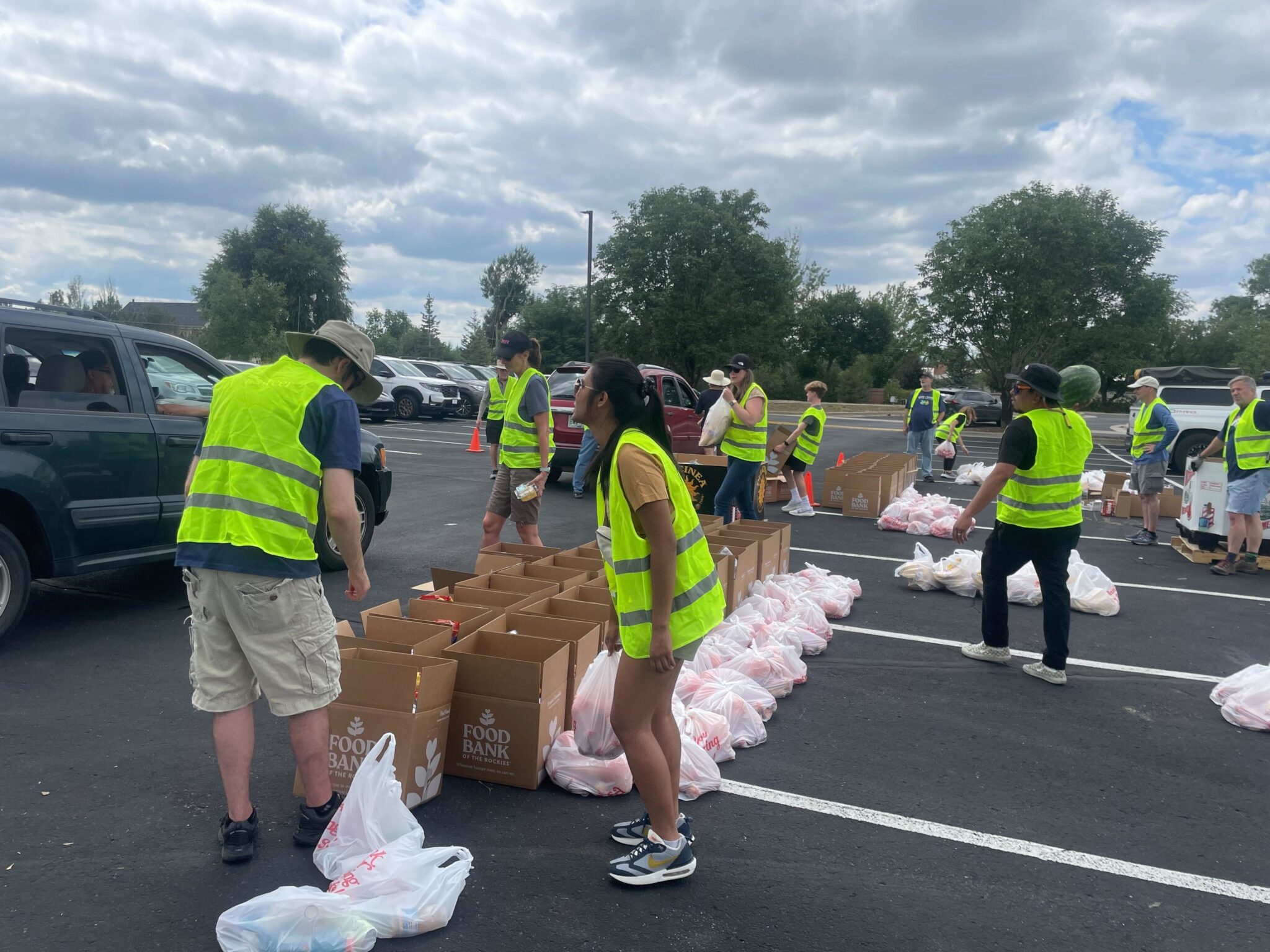 food bank volunteers