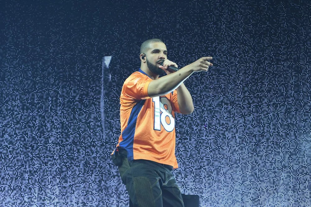 Drake in a Denver Broncos jersey