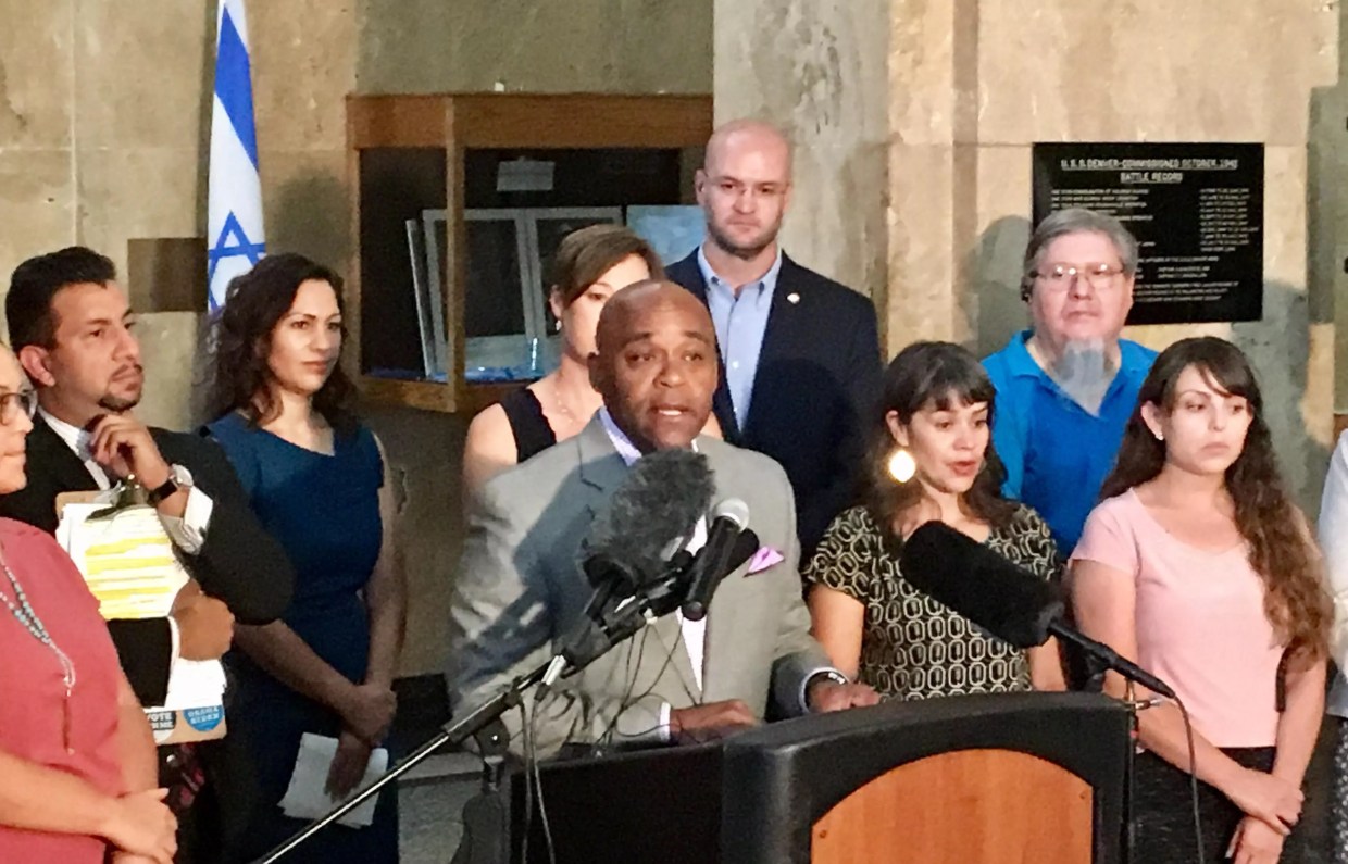 City Council and Mayor Come Together in New Immigration Legislation