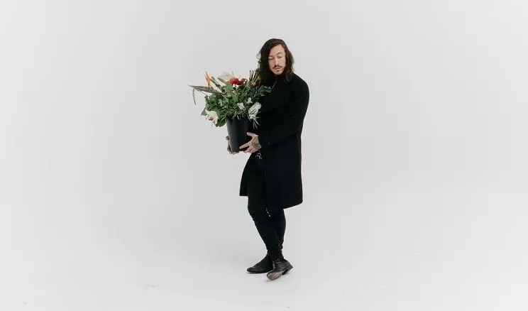 Noah Gundersen’s Sound Grows on <i>WHITE NOISE</i>