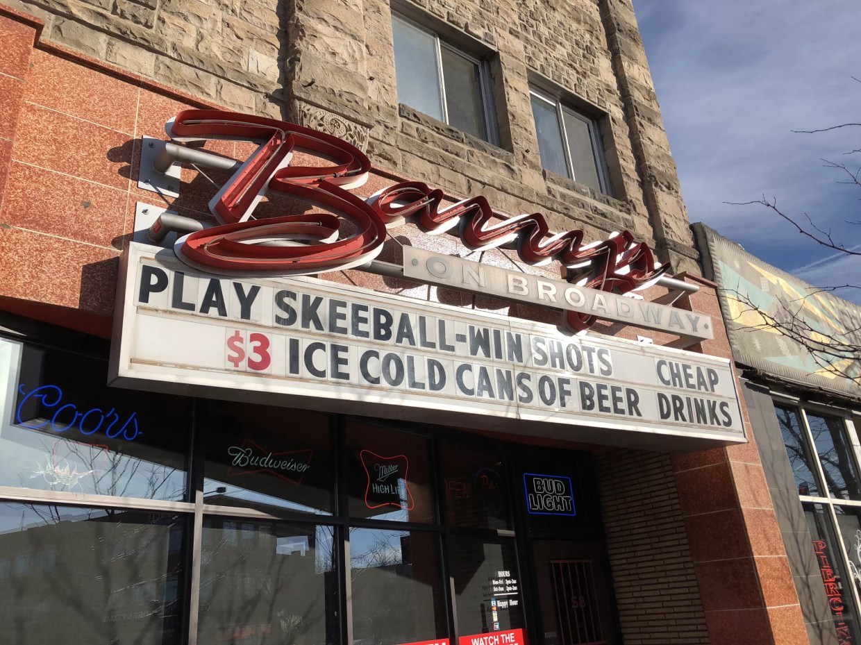 Cheap Drinks and Skee-Ball Keep Customers Coming to Barry’s