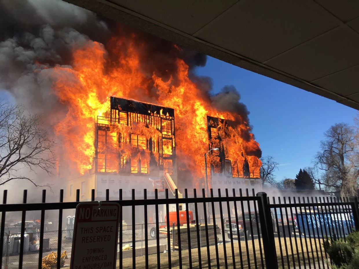 One Dead in Massive Blaze in Uptown