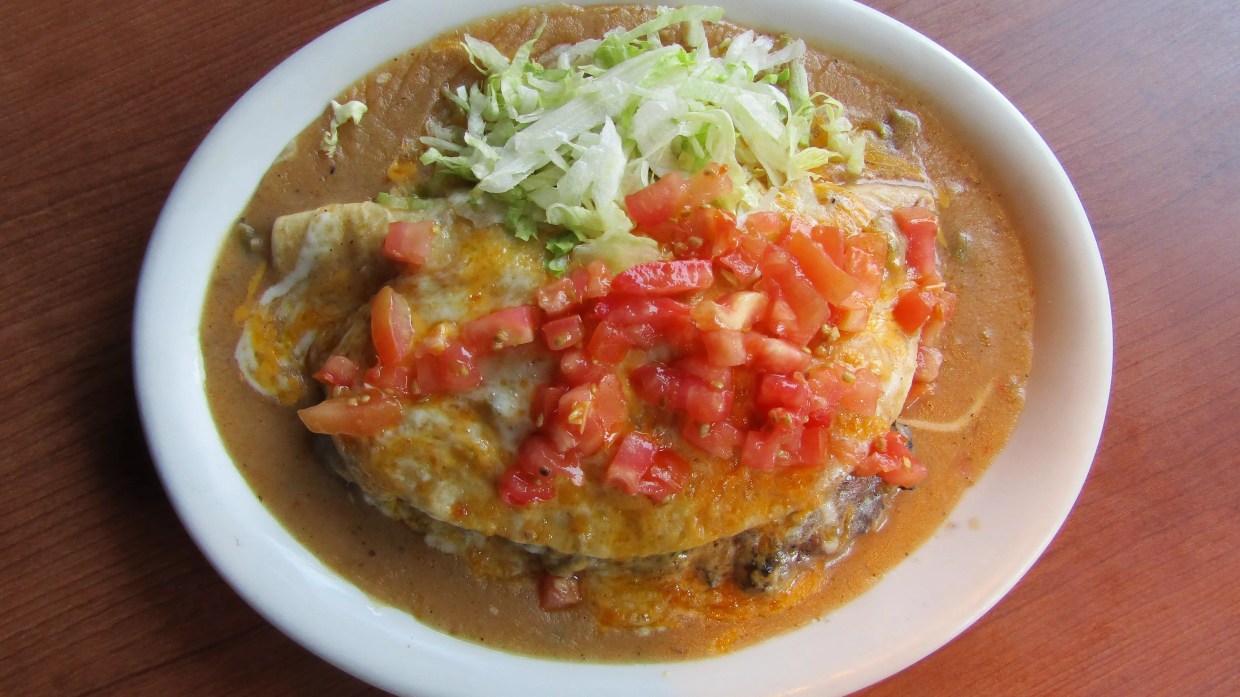 Here’s Why La Fogata Earned Our Best Green Chile Award