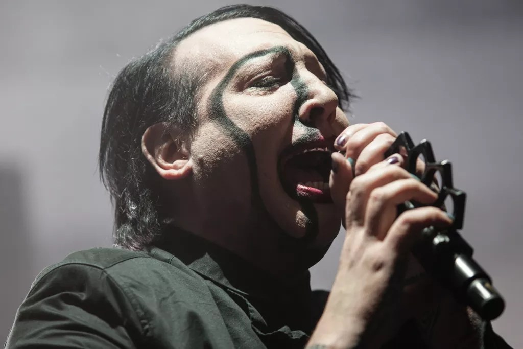 marilyn manson singing