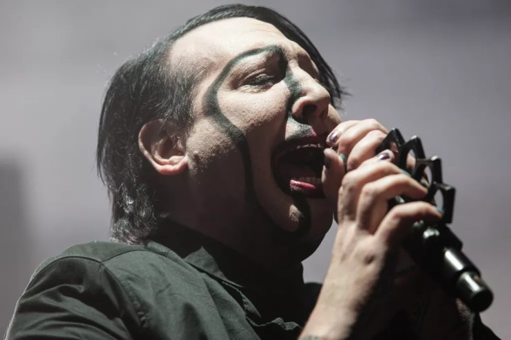 marilyn manson singing