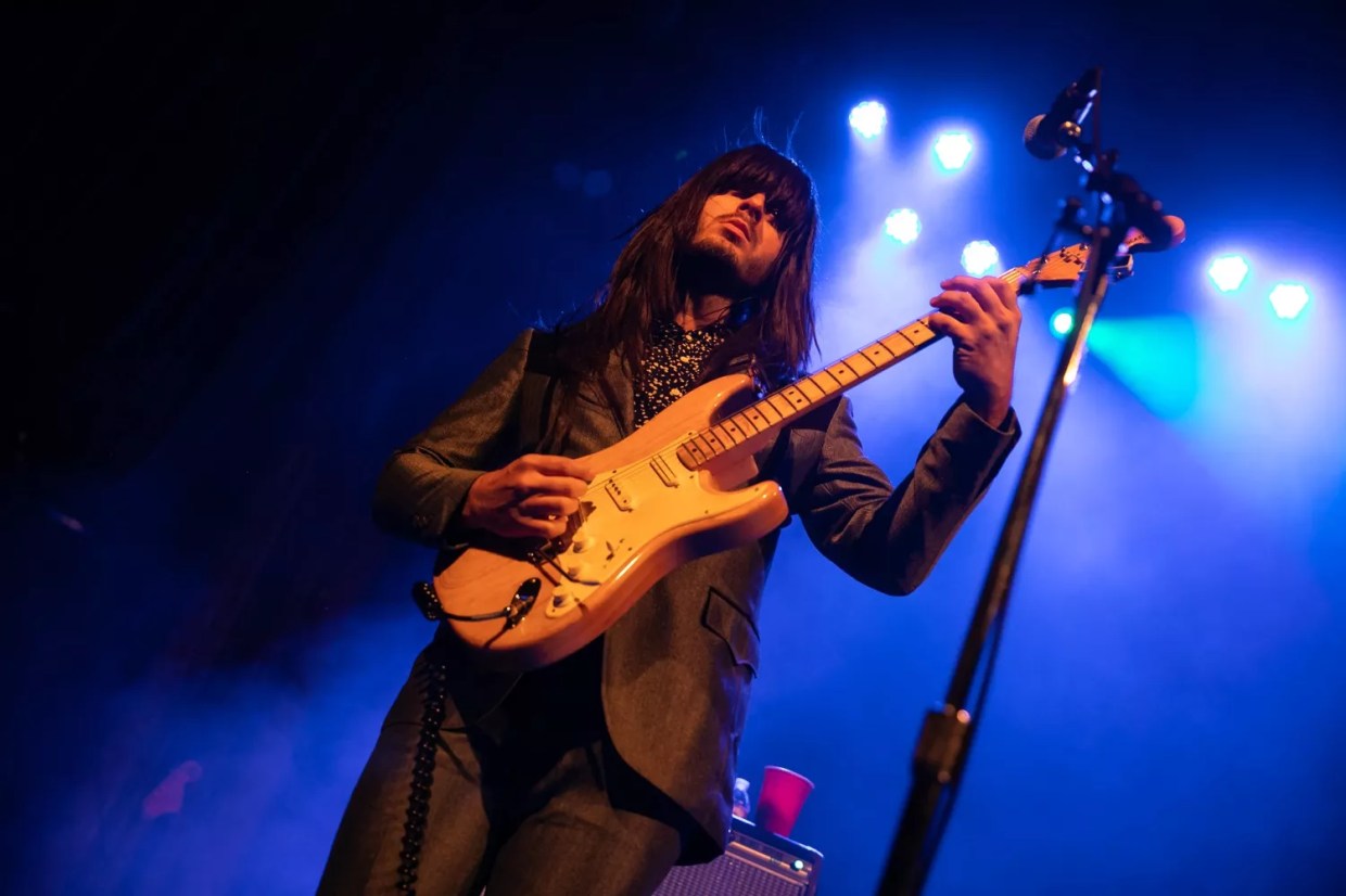 Khruangbin’s Show at the Odgen Theatre Was the Epitome of Cool