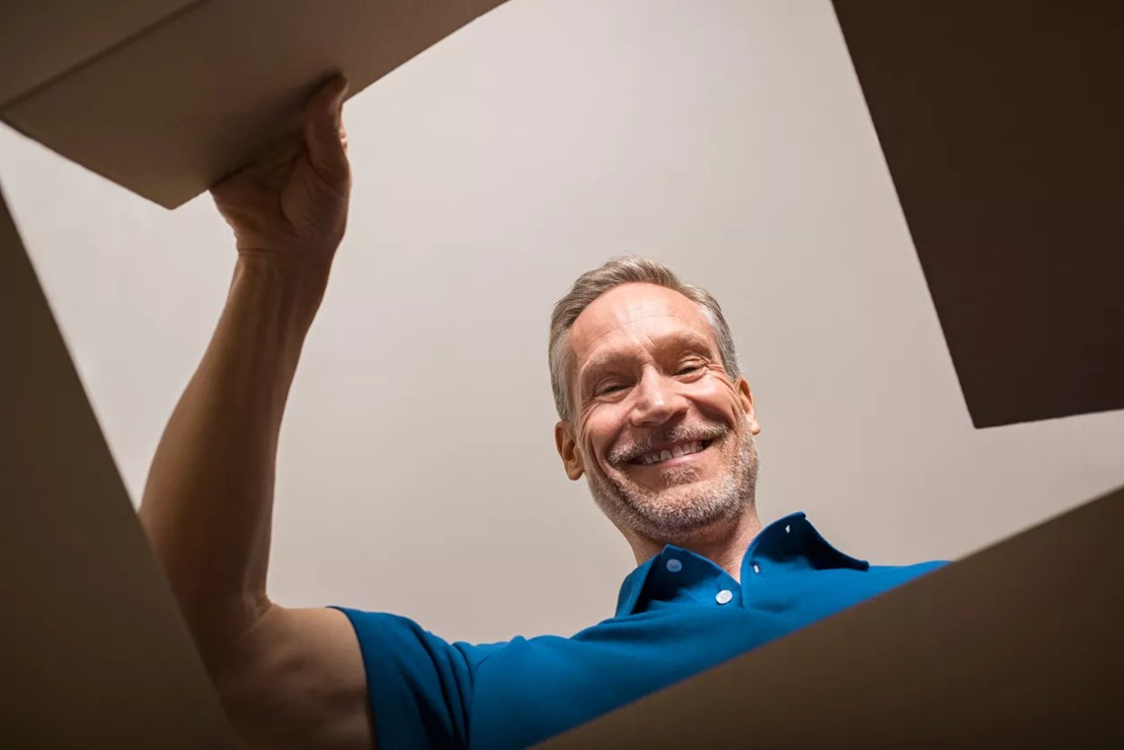 Aurora Steps Closer to Allowing Retail Marijuana Delivery