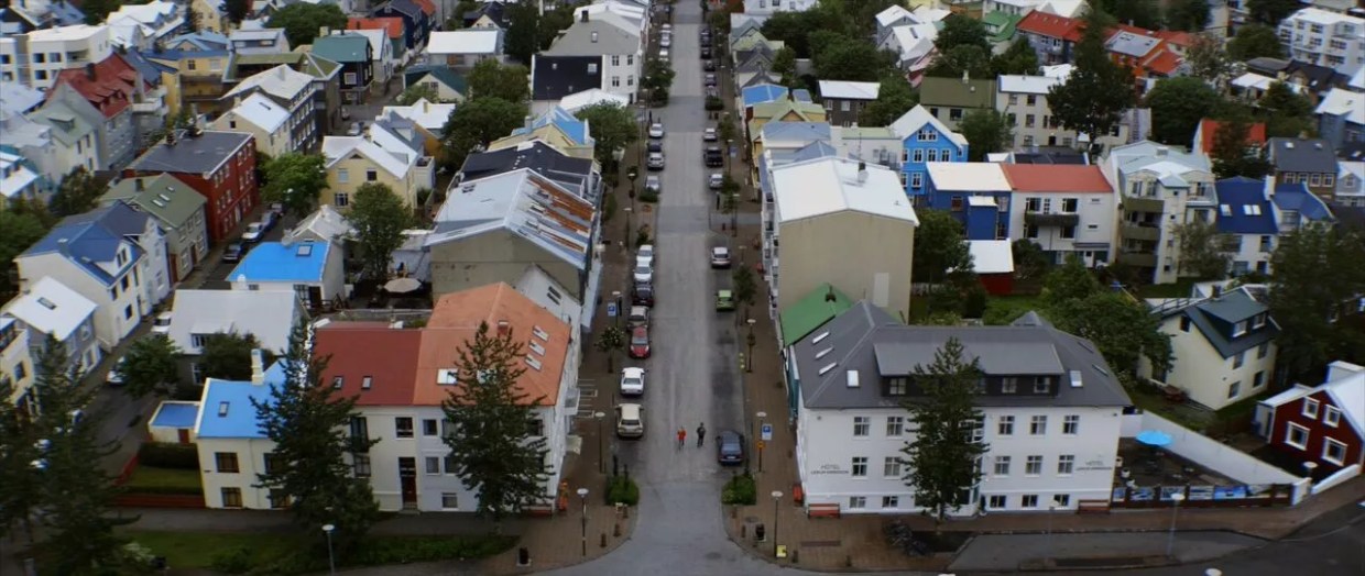 Witty and Beautiful, <i>Bokeh</i> Finds Americans Making a Vacation of the End Times