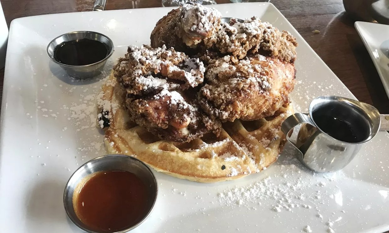 Brunch at Max’s Wine Dive Brings Champagne and Birthday Cake