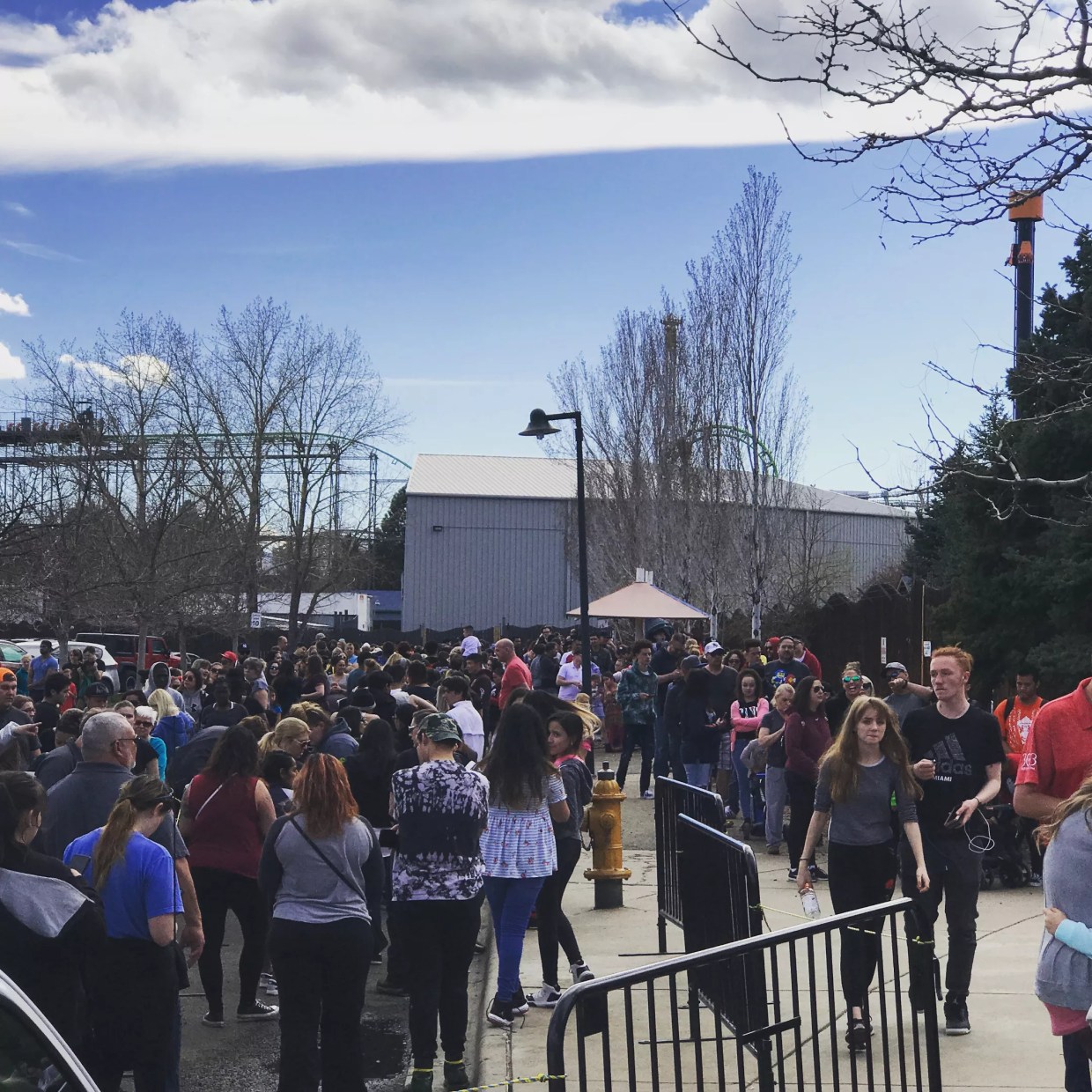 Throngs Flood Elitch Gardens for Season Pass Holder Preview Weekend