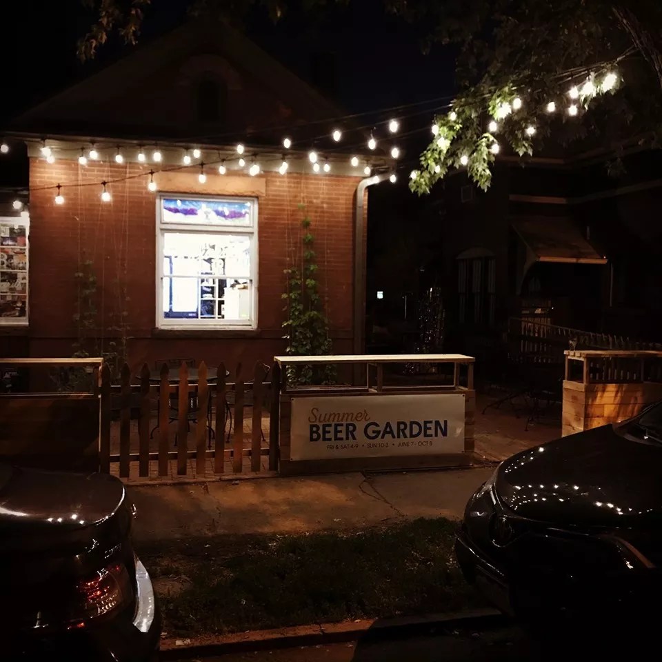 Craft Alley Crowler Store Debuts An Unusual Beer Garden