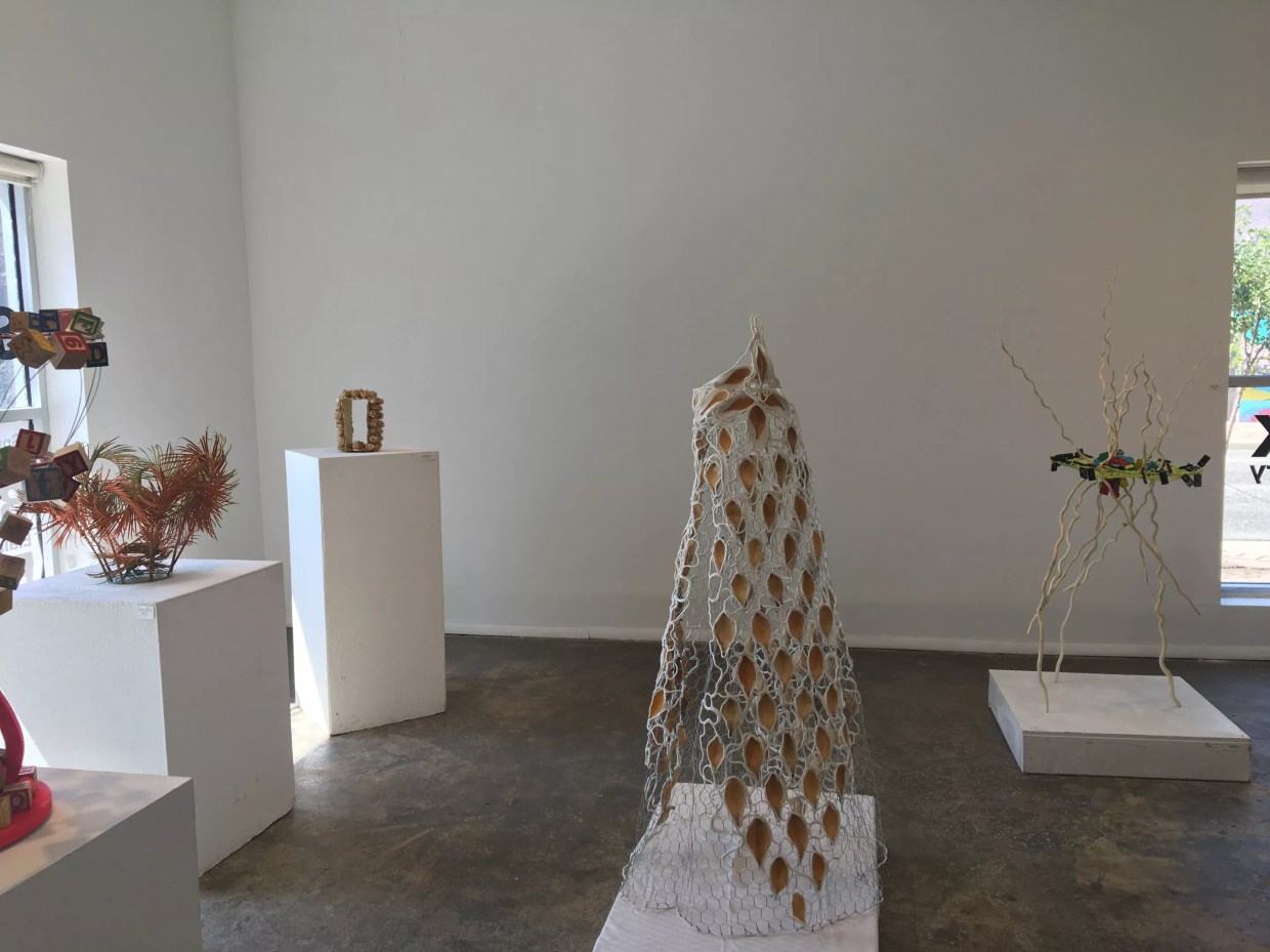 Three Galleries at 900 Santa Fe Keep This Art District’s Label Alive