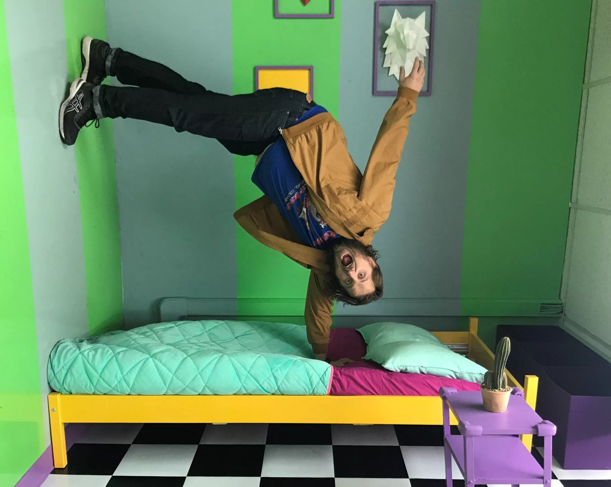 Selfie Museum Thrives Despite Legal Threats and Reckless Customers