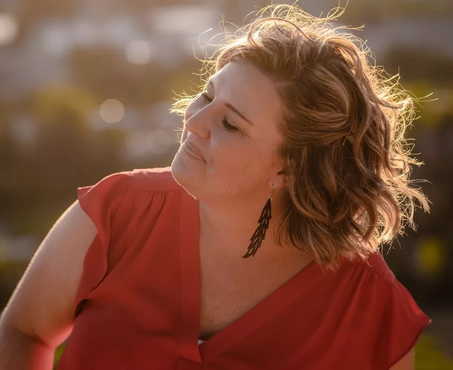 Writing Love Songs Ain’t Easy, but Elise Lieberth Found a Way With “Invincible”