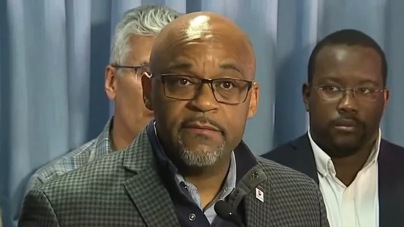 Denver Ends On-Site Restaurant, Bar Service Until May 11 Over COVID-19