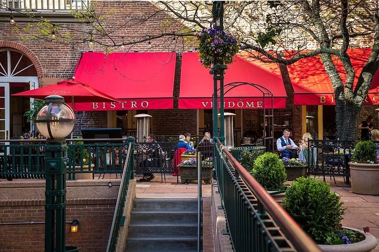 Reader: Keep Those Independent, Mom-and-Pop Eateries Going!