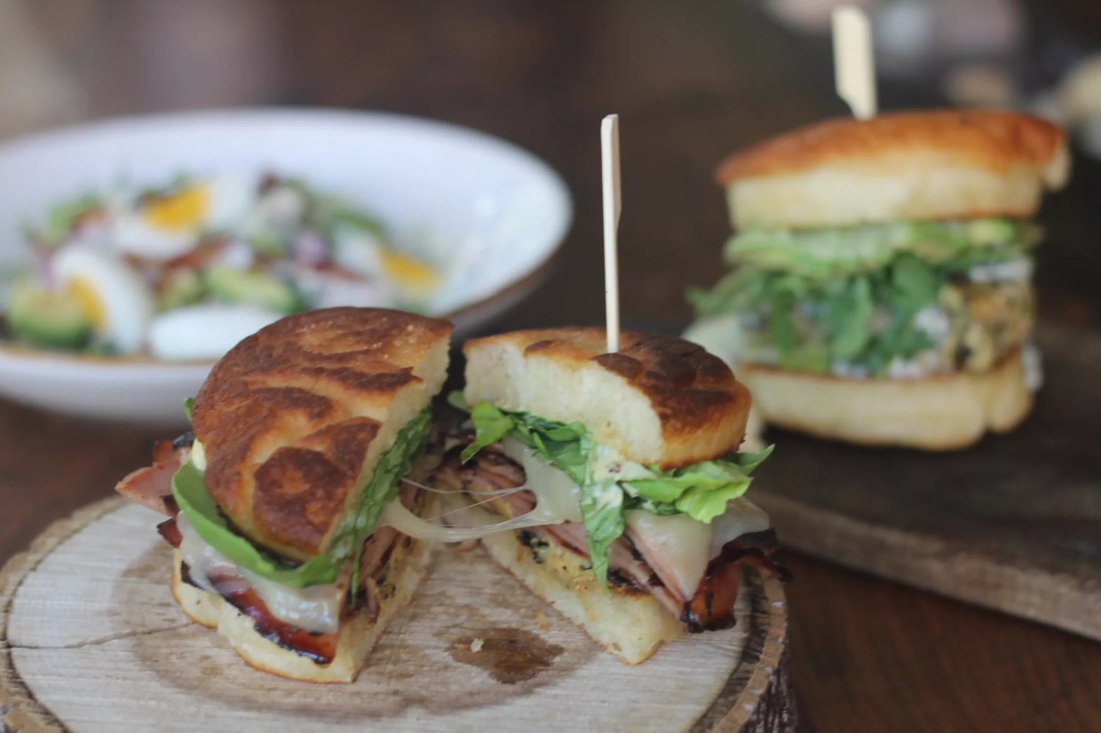 Every Restaurant and Bar Opening and Closing This Week