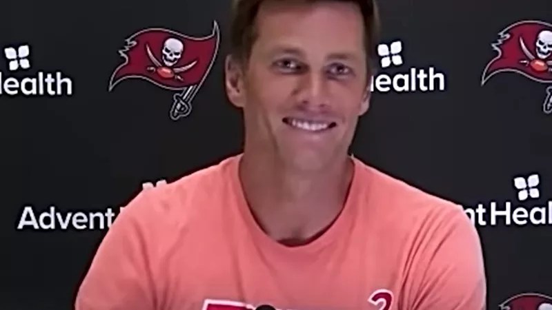 Top Broncos Tweets: Fans Have Lost the Will to Hate Tom Brady