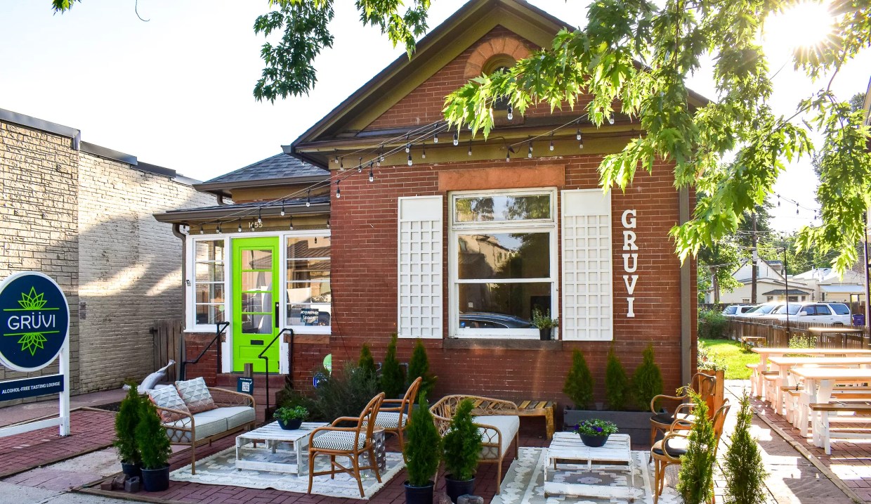 Zero-Proof Tasting Room Pops Up in Platt Park