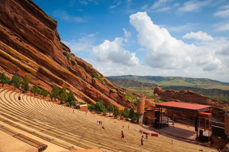 red sandstone at red rocks amphitheatre