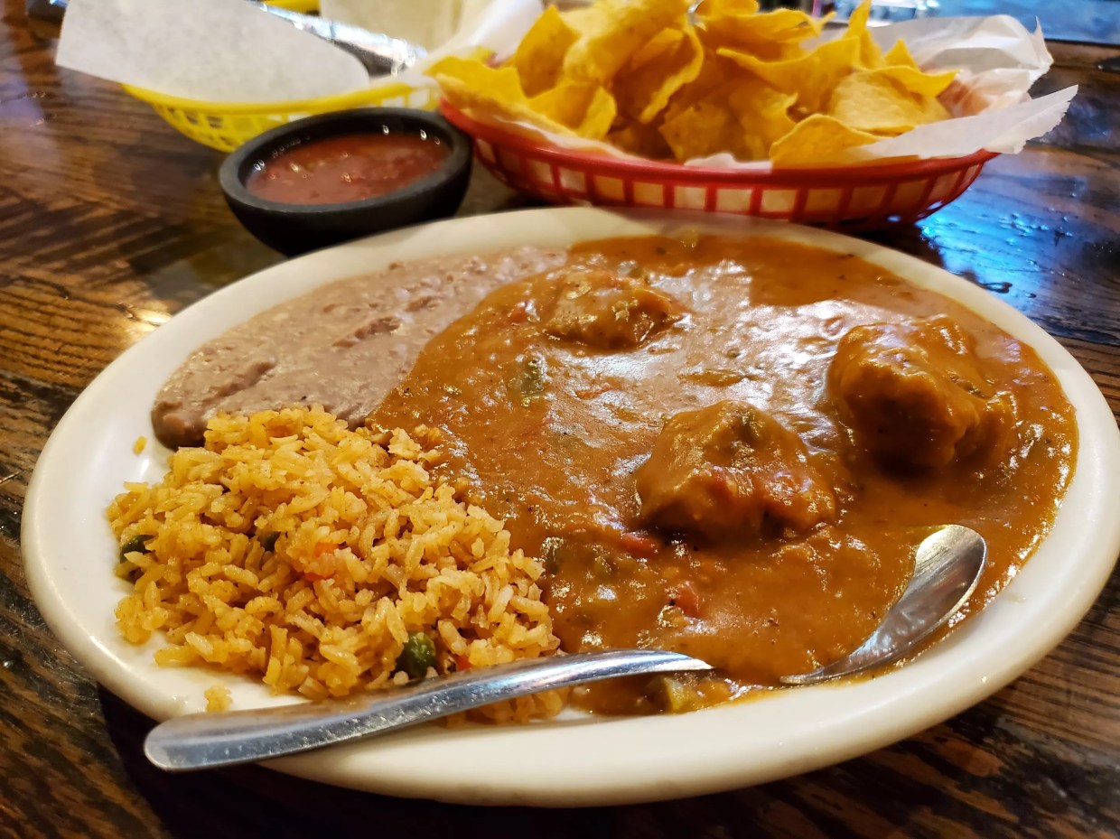 greeen chile plate with rice and beans