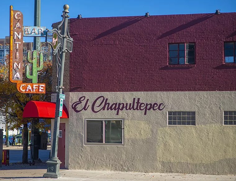 Reader: Amazing Music Came Out of El Chapultepec