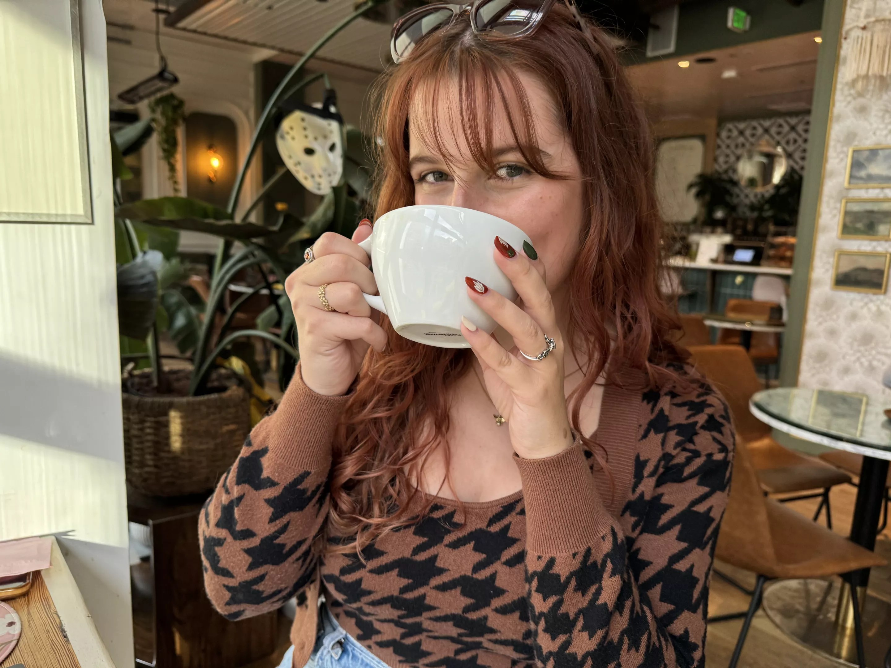 woman drinking coffee