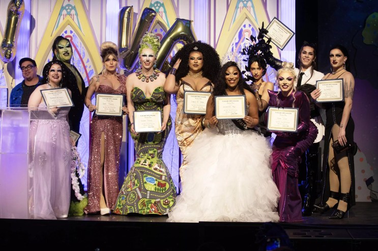 drag queens on stage