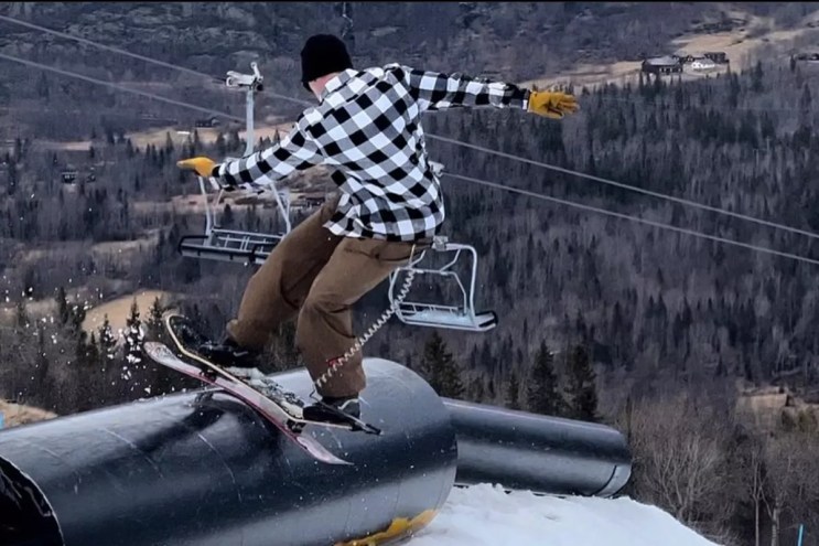 Snowskating is growing in popularity.