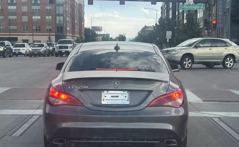 Mercedes car with no license plate