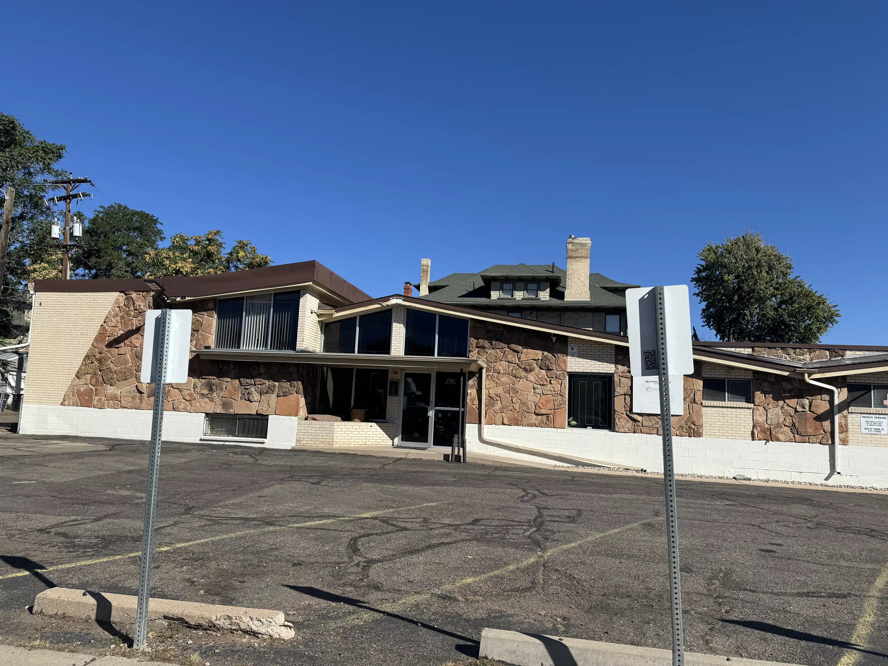 Mid-century modern building in Denver