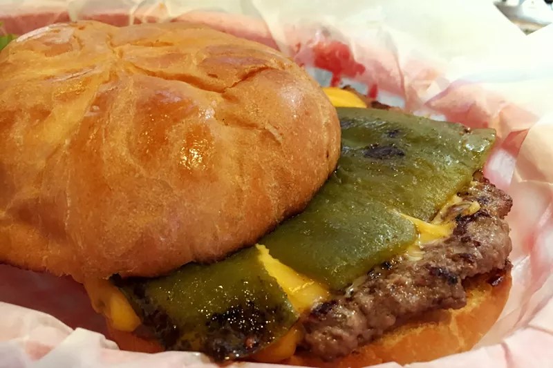 hamburger with chile