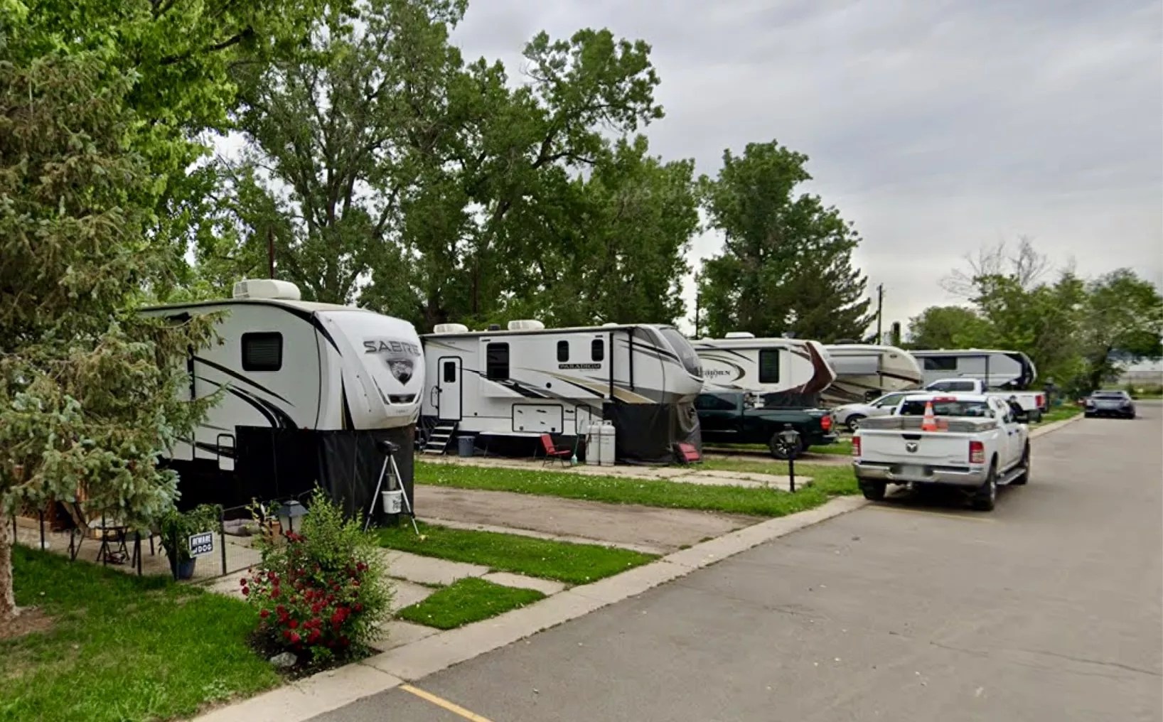RVs parked at Flying Saucer RV Park