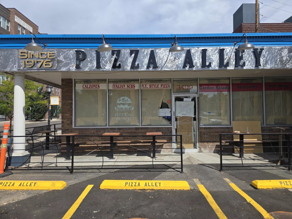 exterior of a pizza place